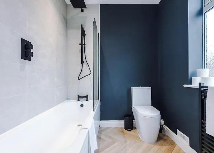 Salford Sanctuary 5 Bed House