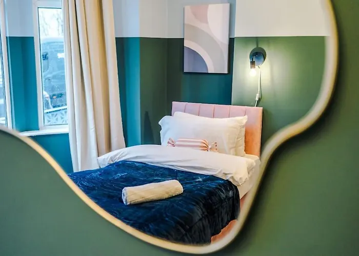 5 Bed Salford Sanctuary Retreat