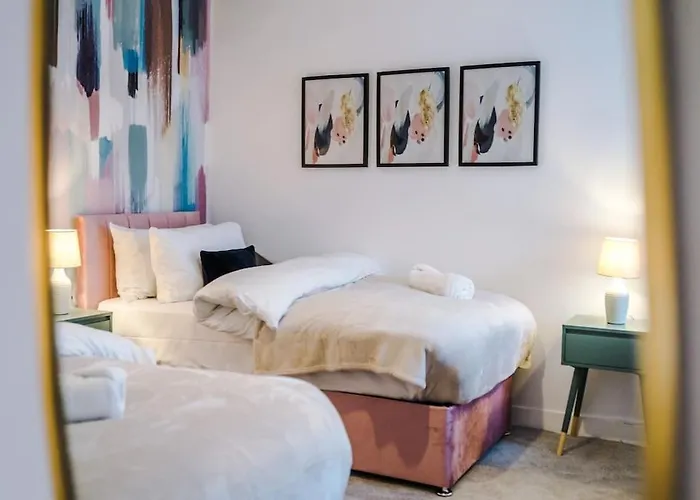 5 Bed Salford Sanctuary Retreat 펜션