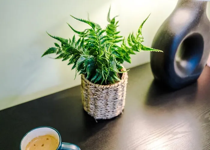 5 Bed Salford Sanctuary Retreat