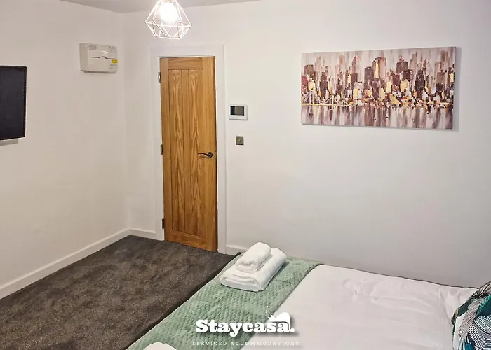 Delightful Spacious Haven With Large Driveway Tatil Evi Manchester