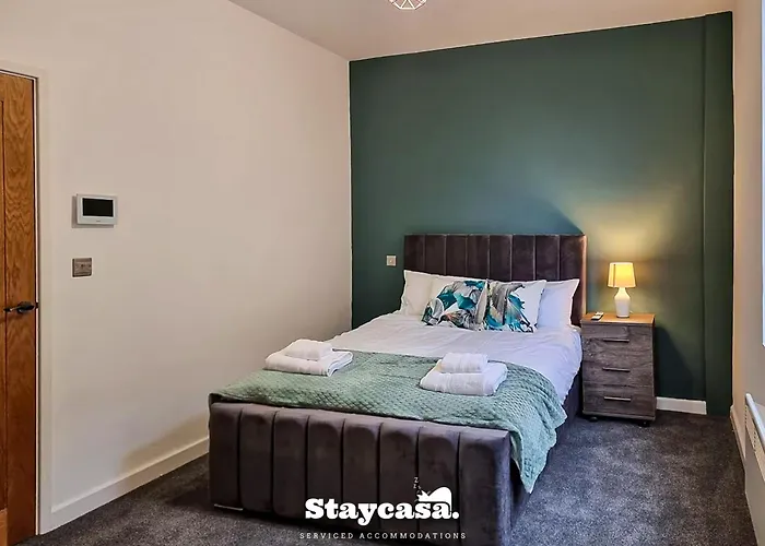 Delightful Spacious Haven With Large Driveway Tatil Evi Manchester