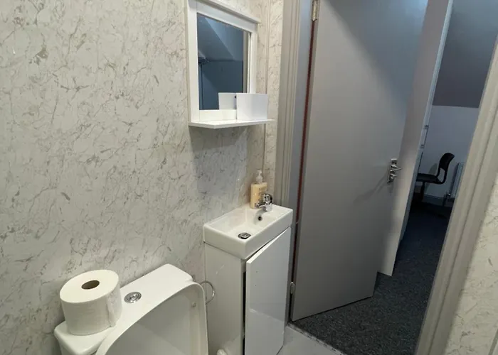 Luxurious En-suite 3