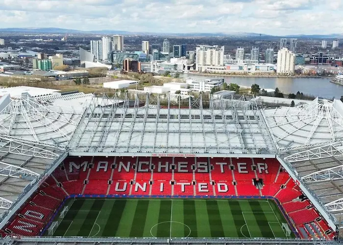 The Middlewood Plaza - By Parydise - Business Or Leisure Stays, Location, Sleeps 4, Salford *