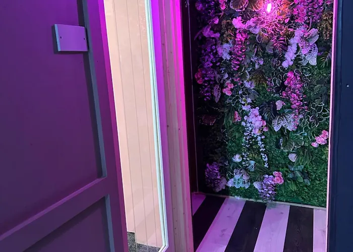 Manchester's Only Private Party For 12 With Makeup アパートホテル 4*