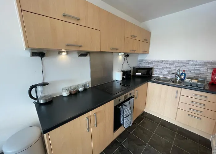 Balcony - Views Of Etihad Stadium - Near Coop Live Arena - Free Parking *