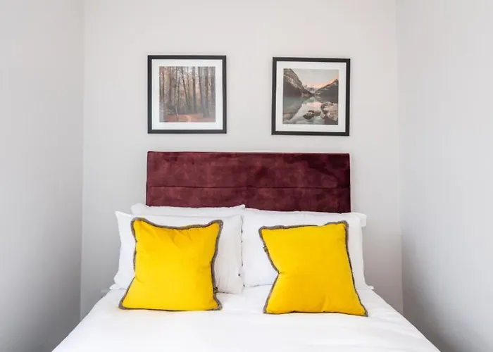 Lejlighed Hassle-free & Handsome Brand-new 3-bed Manchester