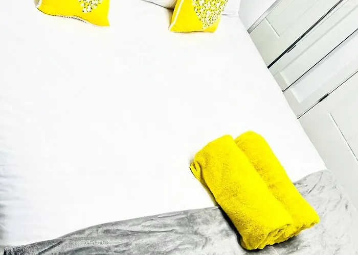 Private Modern Ensuite Near Etihad Stadium