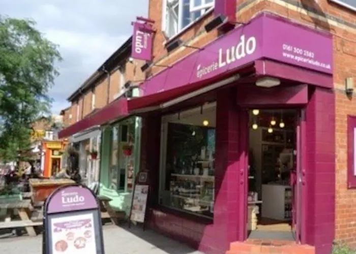 Chorlton Stylish & Roof Terrace 아파트 *