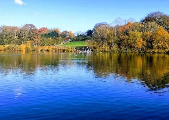 Chorlton Stylish & Roof Terrace 아파트