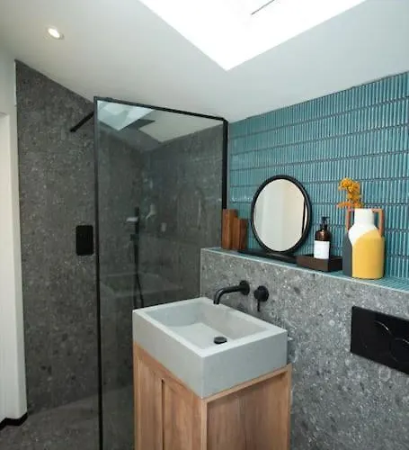 Chorlton Stylish & Roof Terrace 아파트 *