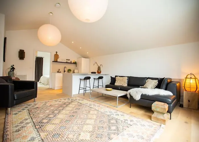 Chorlton Stylish & Roof Terrace 맨체스터