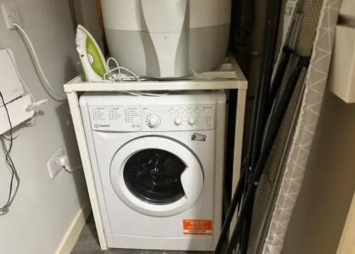 Fab 1 Bed In Sleeps 2