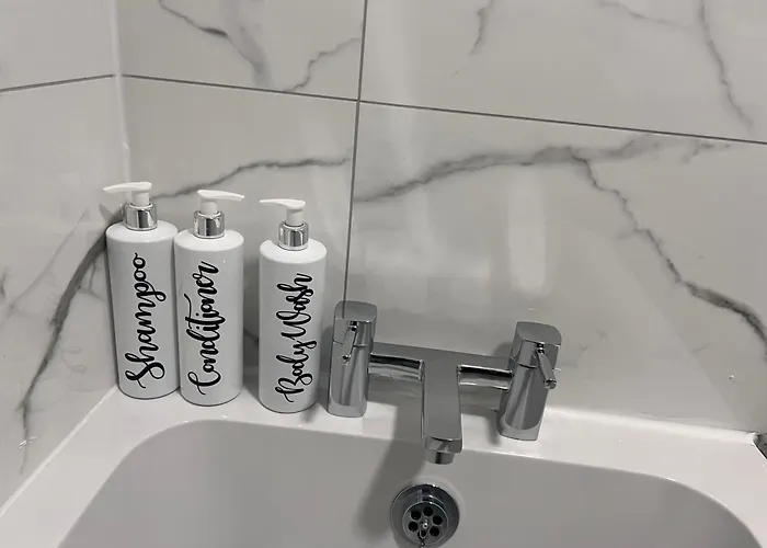 New Getaway - Free Gated Parking With Fob * 맨체스터