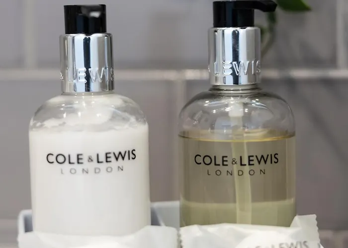 בית נופש The Heart - Cosy 3 Bedroom House With Double Driveway And Garden In *