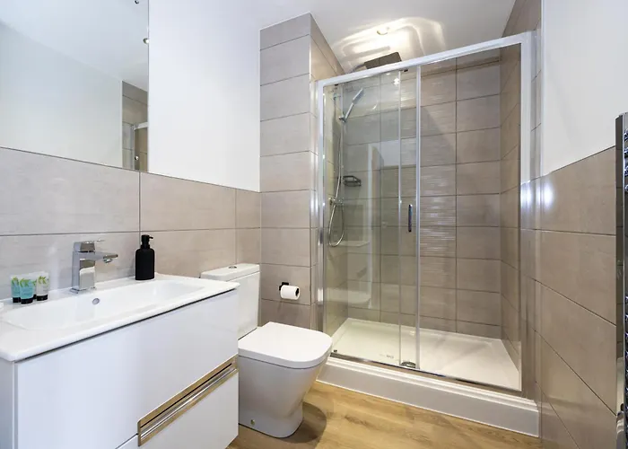 Chic Luxury Near Old Trafford Stadiums