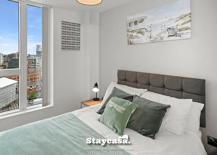 Spectacular Balcony View In Centre