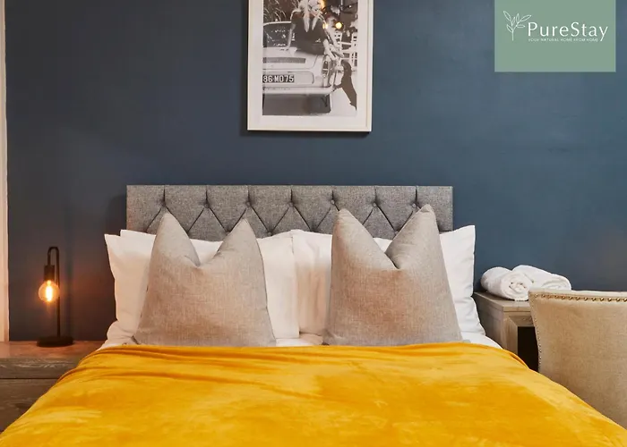 Дом отдыха Big Contractor House With 6 Beds & Free Parking By Purestay - 7 Night Min! Манчестер