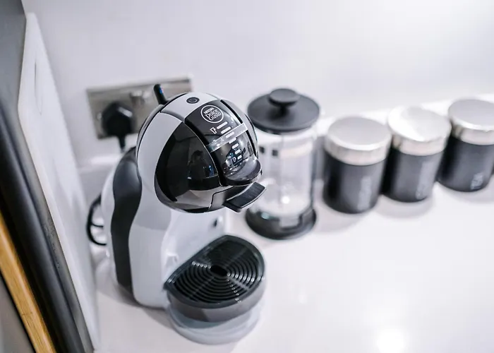 4-storey Townhouse In By Hilltop Serviced *