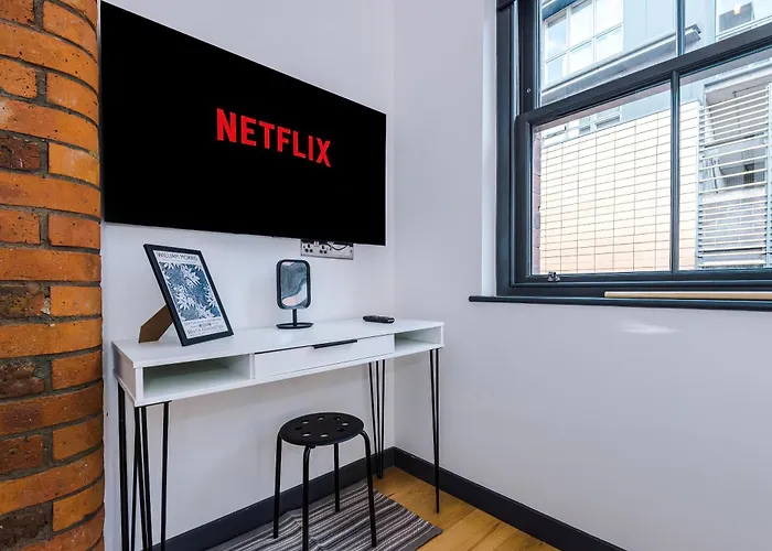 4-storey Townhouse In By Hilltop Serviced *