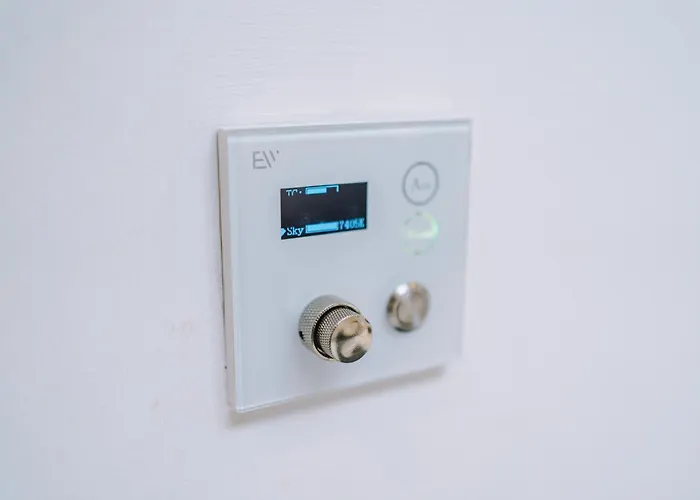 4-storey Townhouse In By Hilltop Serviced *