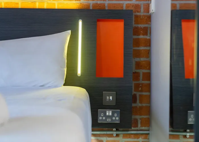 Ξενοδοχείο Easyhotel 2*