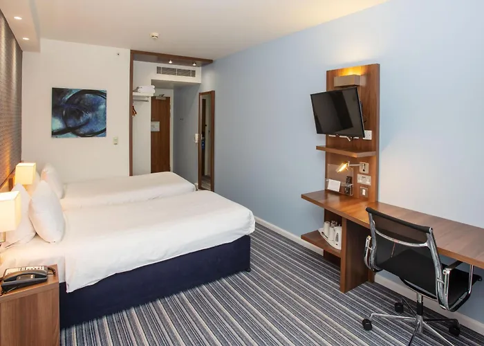 Express Centre Arena By Ihg Hotel 3*