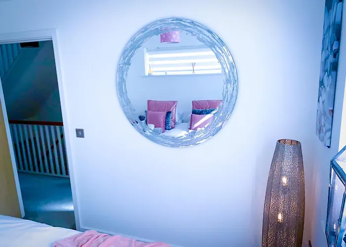 Bed & Breakfast Royal At Coop Live Etihad, Sports 3*