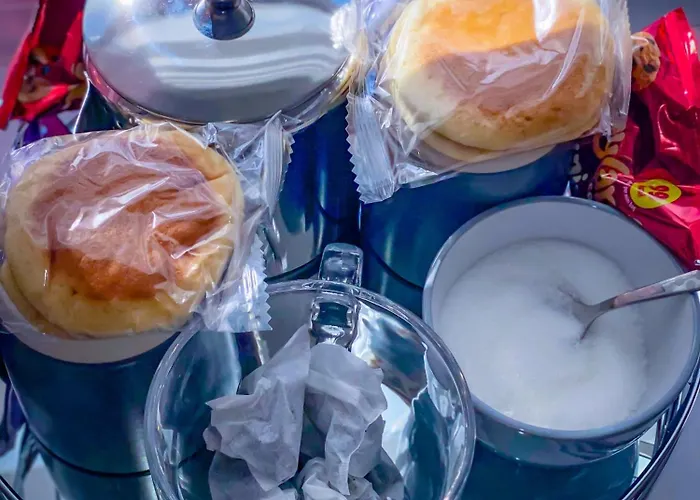 Royal At Coop Live Etihad, Sports Bed & Breakfast 3*