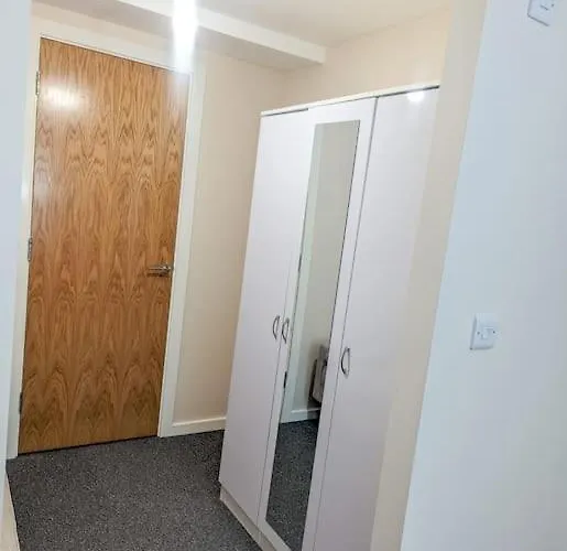 Apartmán A Superb 2 Bed, 2 Bathroom In Centre Free Parking