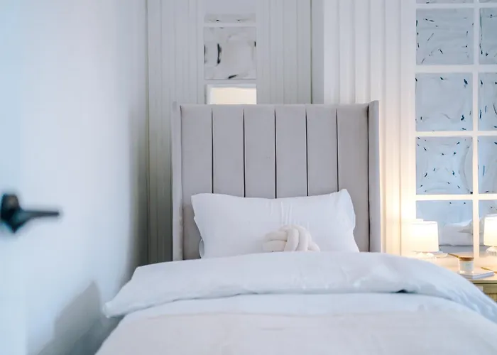 펜션 4 Bedroom House Eccles 맨체스터