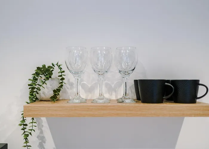 펜션 4 Bedroom House Eccles *