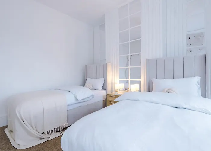 4 Bedroom House Eccles 펜션 맨체스터