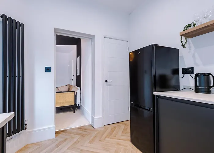 4 Bedroom House Eccles 펜션