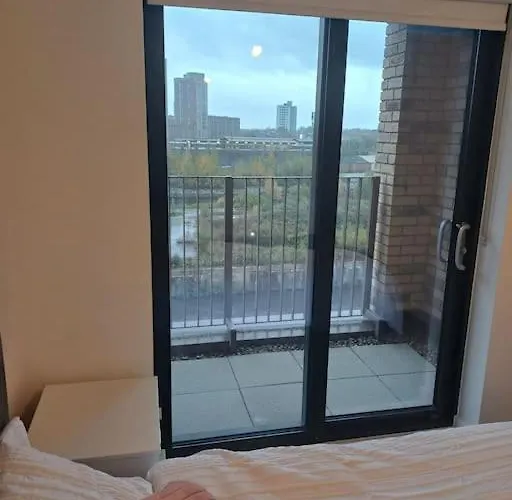 Ls96 No Serviced 4r Apartament Manchester