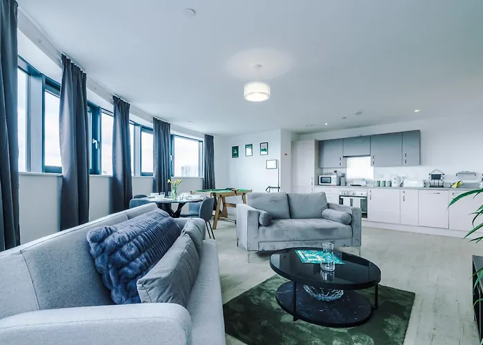 Stylish Apartment, Sleeps 6, Pool Table, Smart Tvs, Parking Available Lejlighed