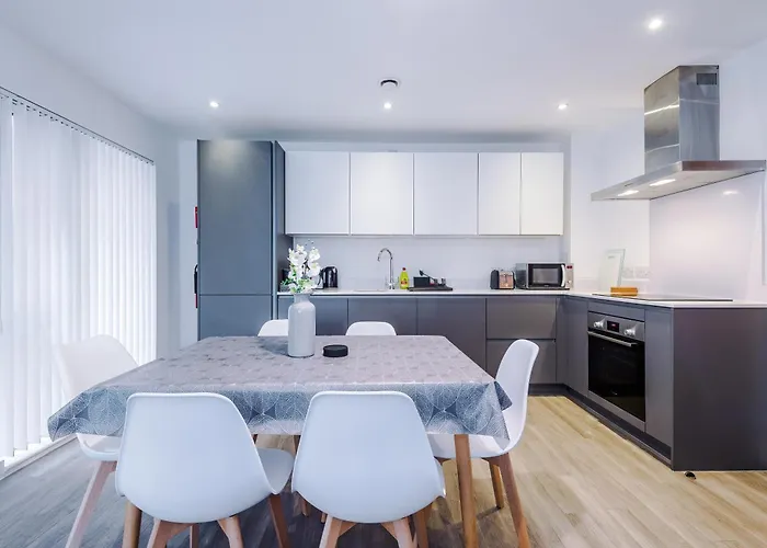 Апартаменты Hilltop Serviced Apartments- Northern Quarter Манчестер