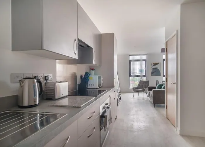 Modern In Salford Great Views *