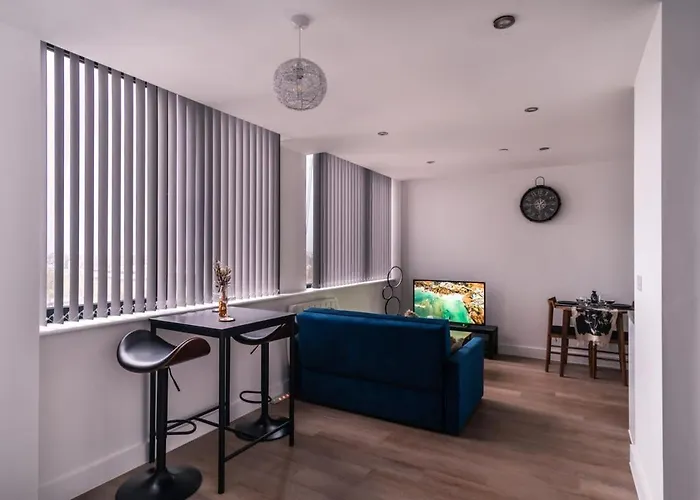 Zeni, Alexandra Rise Fab