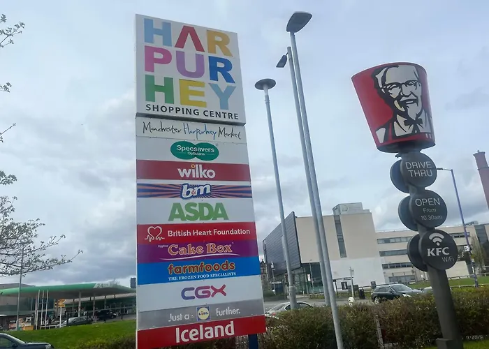 Dynasty - Alison Kelly Close Apartmán