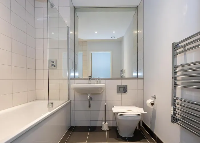 아파트 Stunning 2 Bedroom *