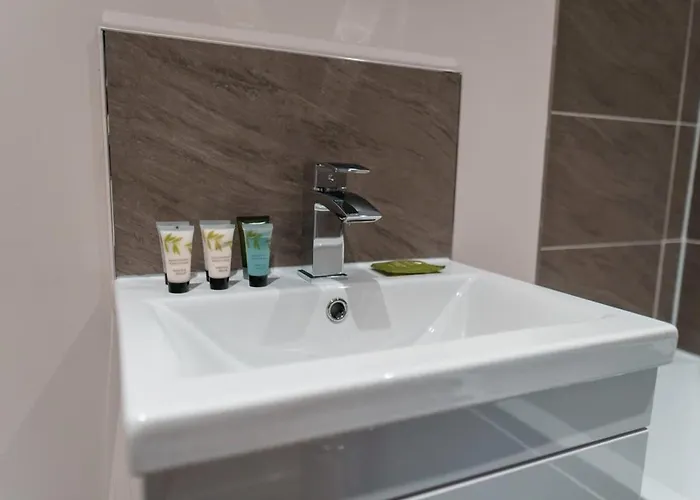 Contemporary 2 Bed - Sleeps 4 Apartment Manchester