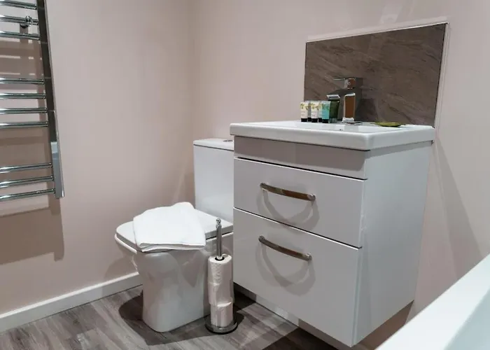 Apartment Contemporary 2 Bed - Sleeps 4