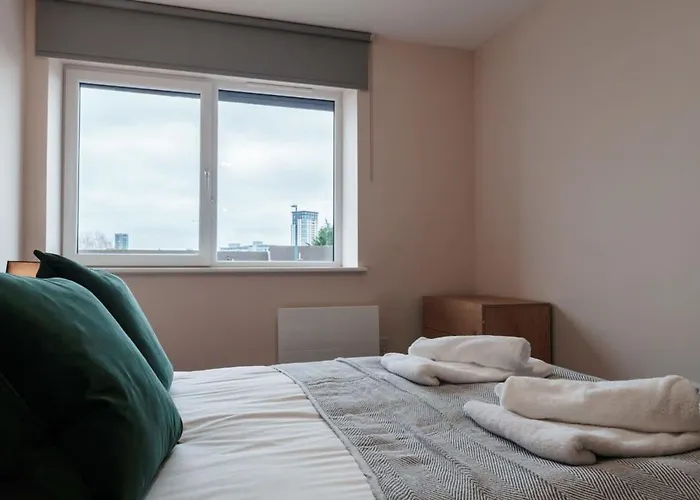 Lovely 1 Bed In - Sleeps 2 *