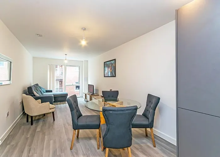 Contemporary 2 Bed In