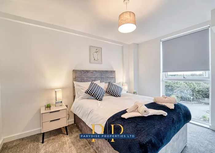 Apartmán The Middlewood Plaza - By Parydise - Business Or Leisure Stays, Location, Sleeps 4, Salford Manchester