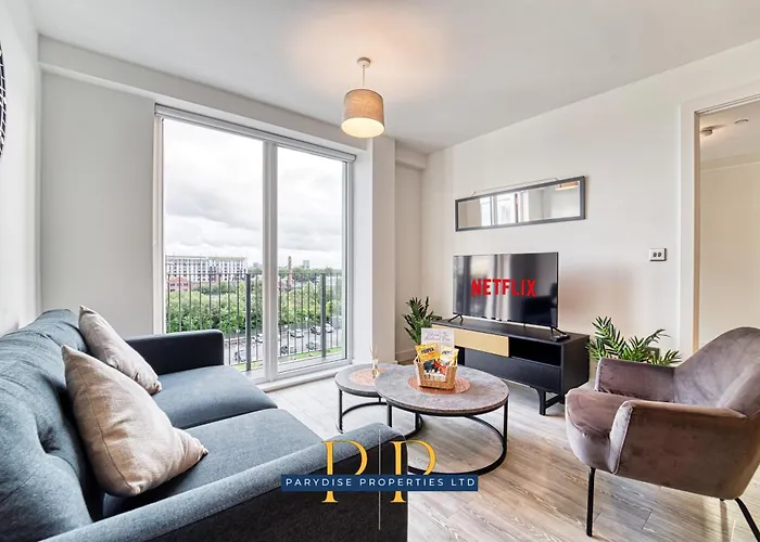 The Middlewood Plaza - By Parydise - Business Or Leisure Stays, Location, Sleeps 4, Salford Manchester