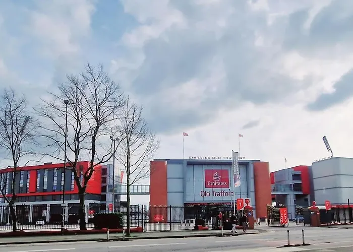 Gorgeous Edwardian Terrace In Old Trafford *