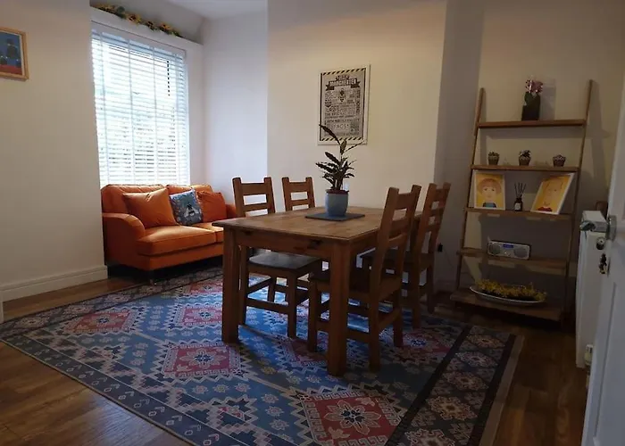 Gorgeous Edwardian Terrace In Old Trafford