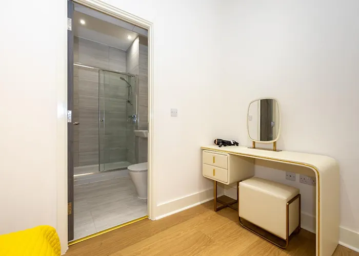 Lägenhet Superb 2bd In China Town Manchester